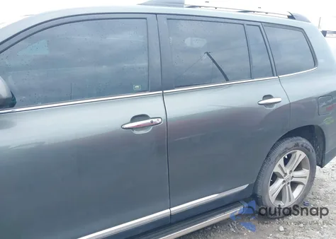 2013 Toyota Highlander Limited V6 z USA, uszkodzony, nr VIN 5TDYK3EH1DS116632